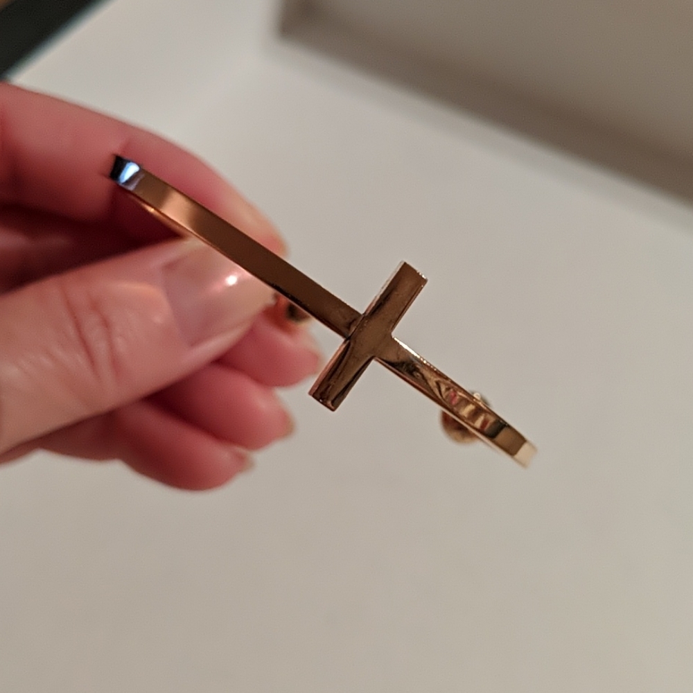 Folli Follie Carma Bangle in Rose Gold